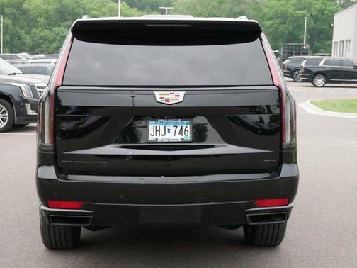 2022 Cadillac Escalade ESV Sport