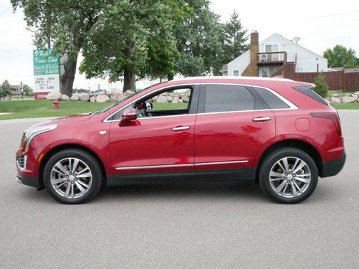 2022 Cadillac XT5 Premium Luxury