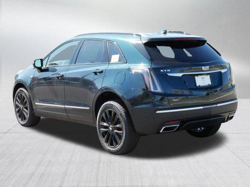 2025 Cadillac XT5 Sport