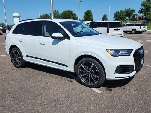 2020 Audi Q7 55 Premium Plus