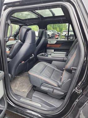 2022 Lincoln Navigator Black Label