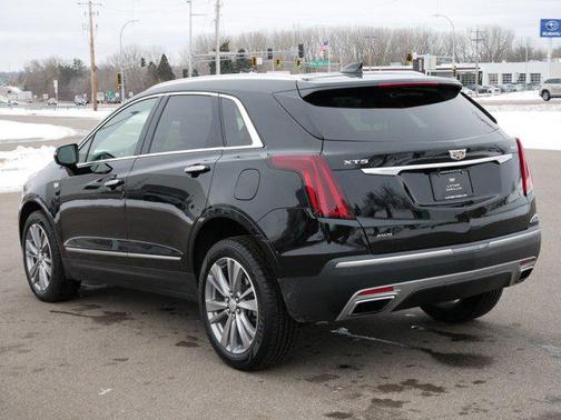 2022 Cadillac XT5 Premium Luxury