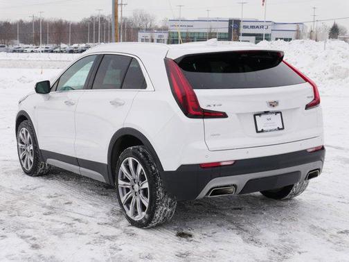 2022 Cadillac XT4 Premium Luxury