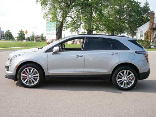 2025 Cadillac XT5 Sport