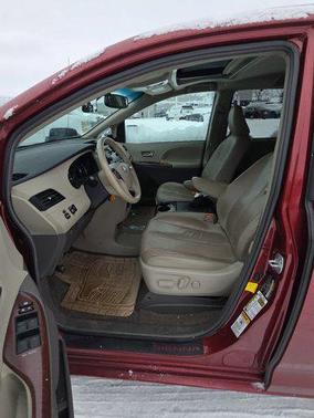 2012 Toyota Sienna XLE