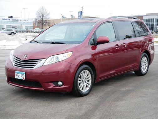 2012 Toyota Sienna XLE
