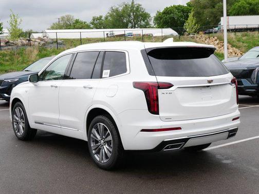 2025 Cadillac XT6 Premium Luxury AWD