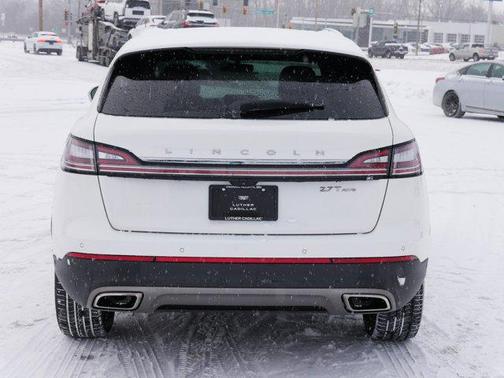 2020 Lincoln Nautilus Reserve