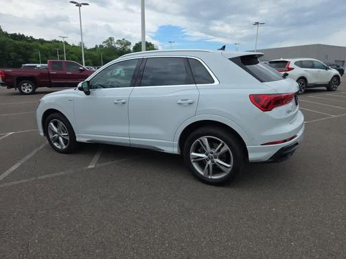 White 2019 Audi Q3 2.0T S line Prestige