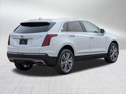 Crystal White Tricoat 2026 Cadillac XT5 Premium Luxury