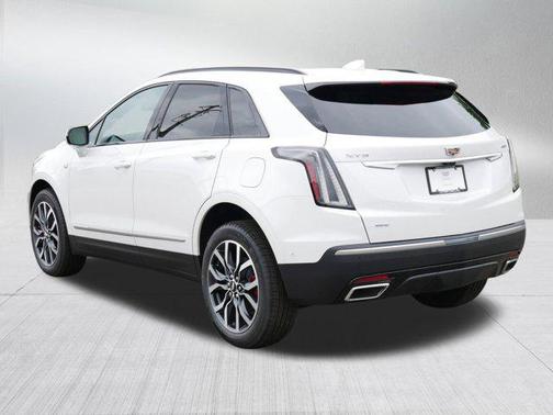 2025 Cadillac XT5 Sport