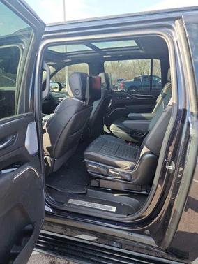 2024 Cadillac Escalade ESV Sport Platinum