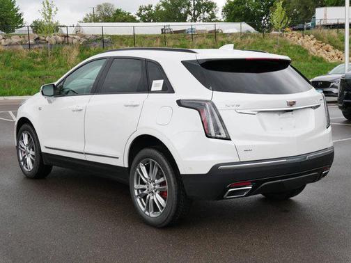 2025 Cadillac XT5 Sport