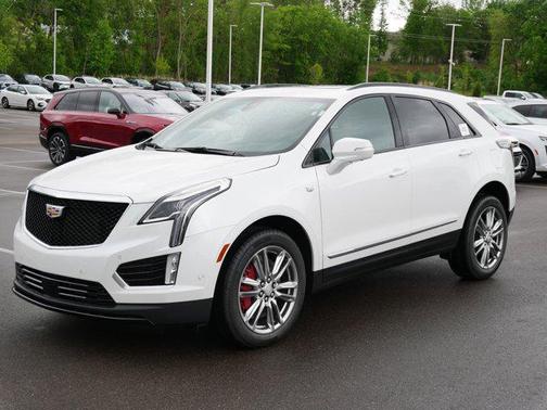 2025 Cadillac XT5 Sport