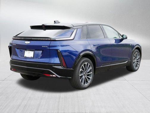 2025 Cadillac LYRIQ Sport