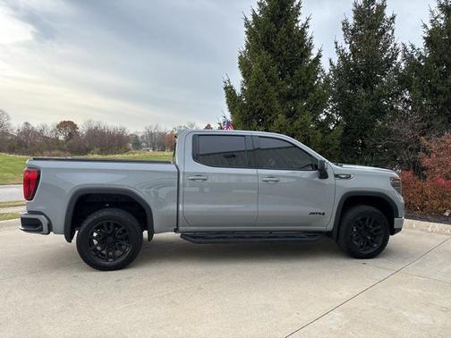 2025 GMC Sierra 1500 AT4