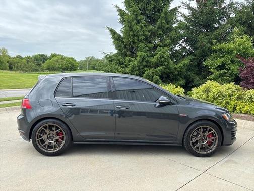 2016 Volkswagen Golf GTI 2.0T Autobahn w/Performance Package 4-Door
