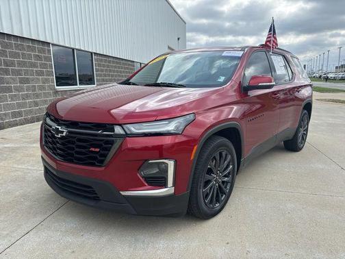 Radiant Red Tintcoat 2023 Chevrolet Traverse RS