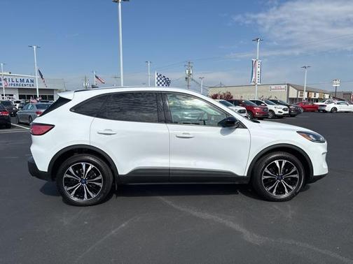 2022 Ford Escape SE