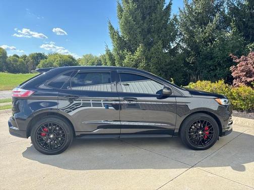 2020 Ford Edge ST