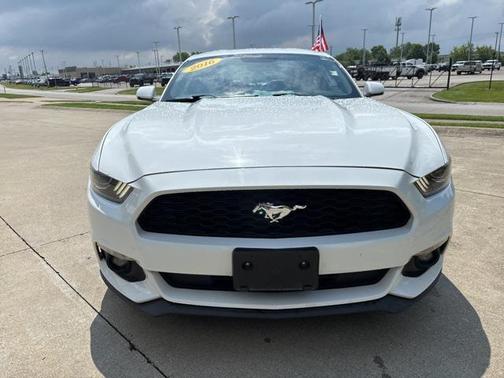 2016 Ford Mustang EcoBoost Premium