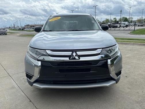 2016 Mitsubishi Outlander ES