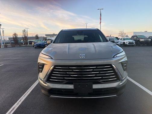 2025 Buick Enclave Preferred FWD