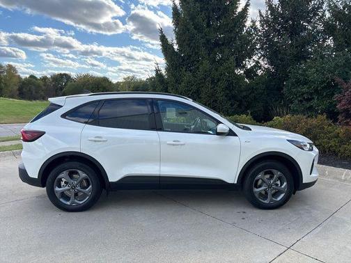 2026 Ford Escape ST-Line Select