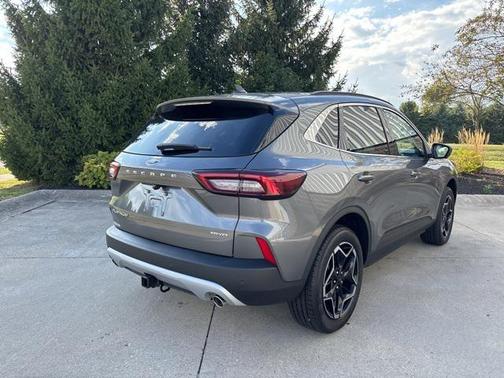 2026 Ford Escape Platinum