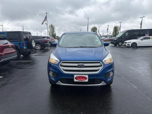 Lightning Blue Metallic 2019 Ford Escape SE
