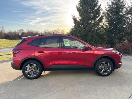 2025 Ford Escape ST-Line Select