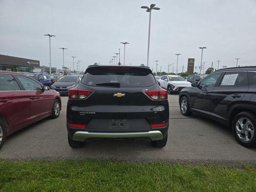 Mosaic Black Metallic 2023 Chevrolet Trailblazer LT
