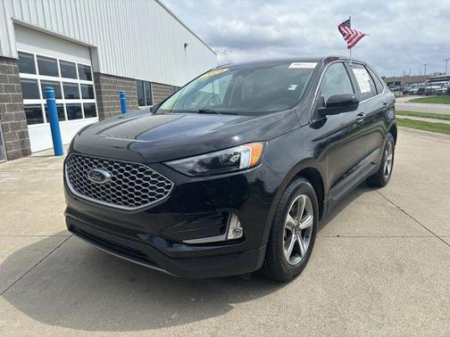 Agate Black Metallic 2024 Ford Edge SEL