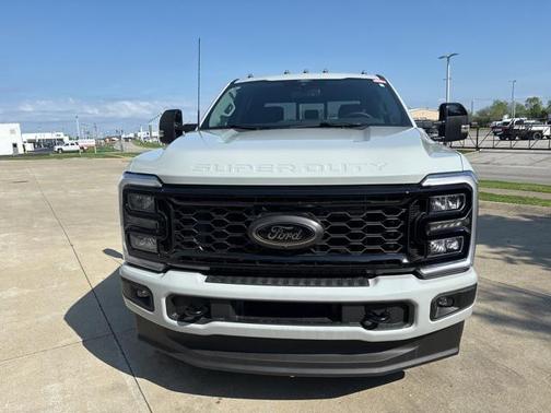 2025 Ford F-250 Lariat