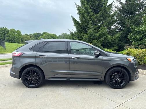 2020 Ford Edge ST