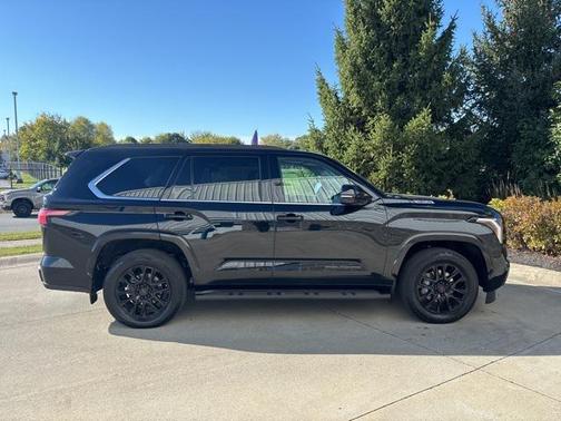 2023 Toyota Sequoia SR5