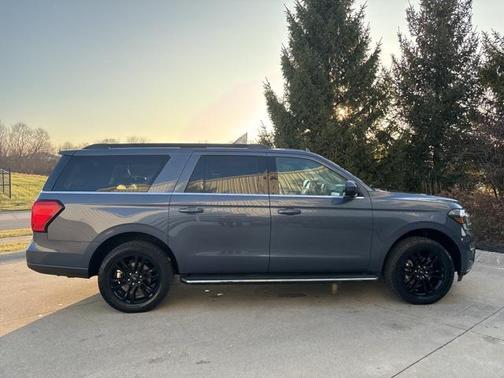 2022 Ford Expedition Max XLT