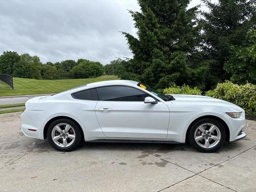 2015 Ford Mustang V6