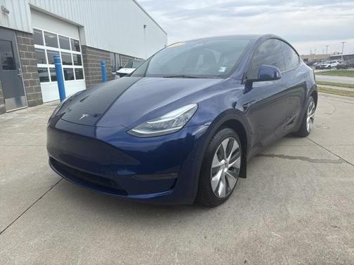 2023 Tesla Model Y Long Range Dual Motor All-Wheel Drive