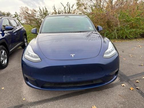 2023 Tesla Model Y Long Range Dual Motor All-Wheel Drive