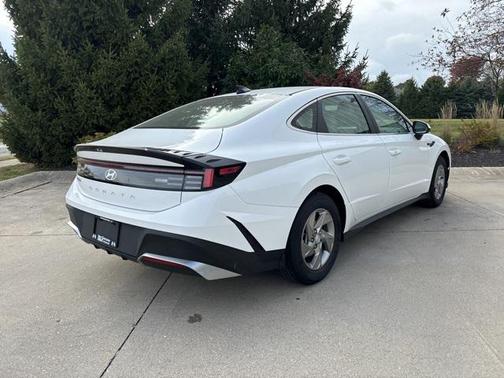 2026 Hyundai SONATA SE