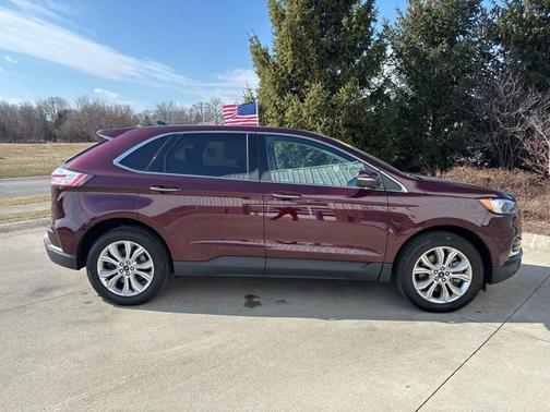 2023 Ford Edge Titanium