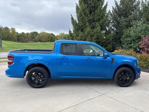 2025 Ford Maverick Lobo Standard
