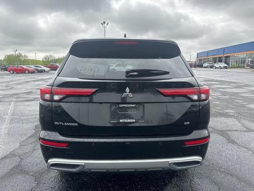2022 Mitsubishi Outlander SE Launch Edition S-AWC