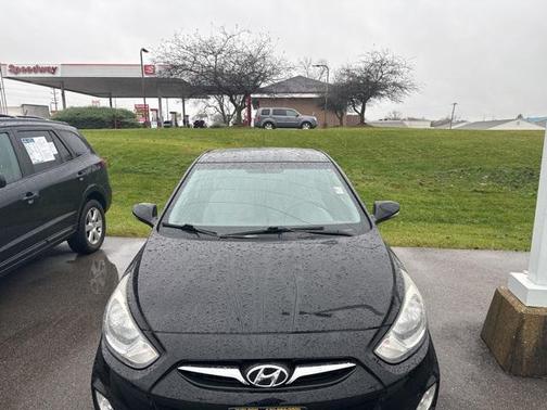 2013 Hyundai Accent SE