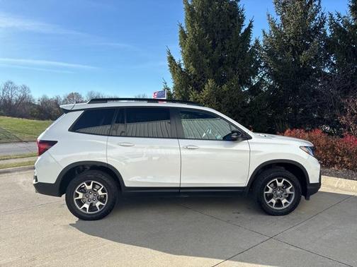 2023 Honda Passport AWD TrailSport