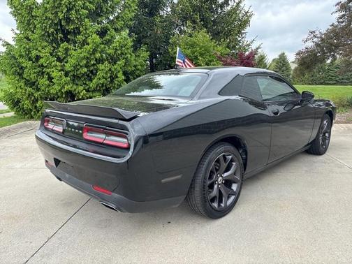 2017 Dodge Challenger SXT