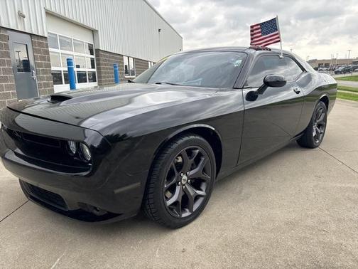 2017 Dodge Challenger SXT