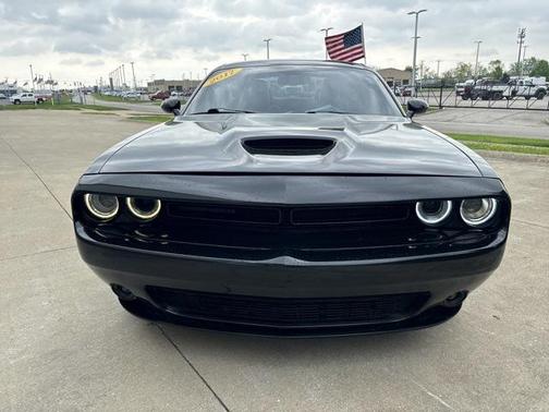 2017 Dodge Challenger SXT