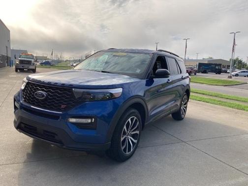 Photo 3 of 32 of 2021 Ford Explorer ST